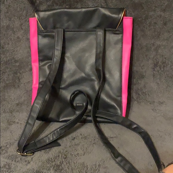 backpack - Picture 2 of 3